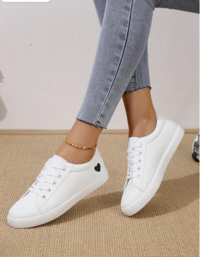 [SKU: sx2212020132049962] Black Love Heart Decor Car Stitching Lace-up Low-cut Sneakers For Students And Ladies